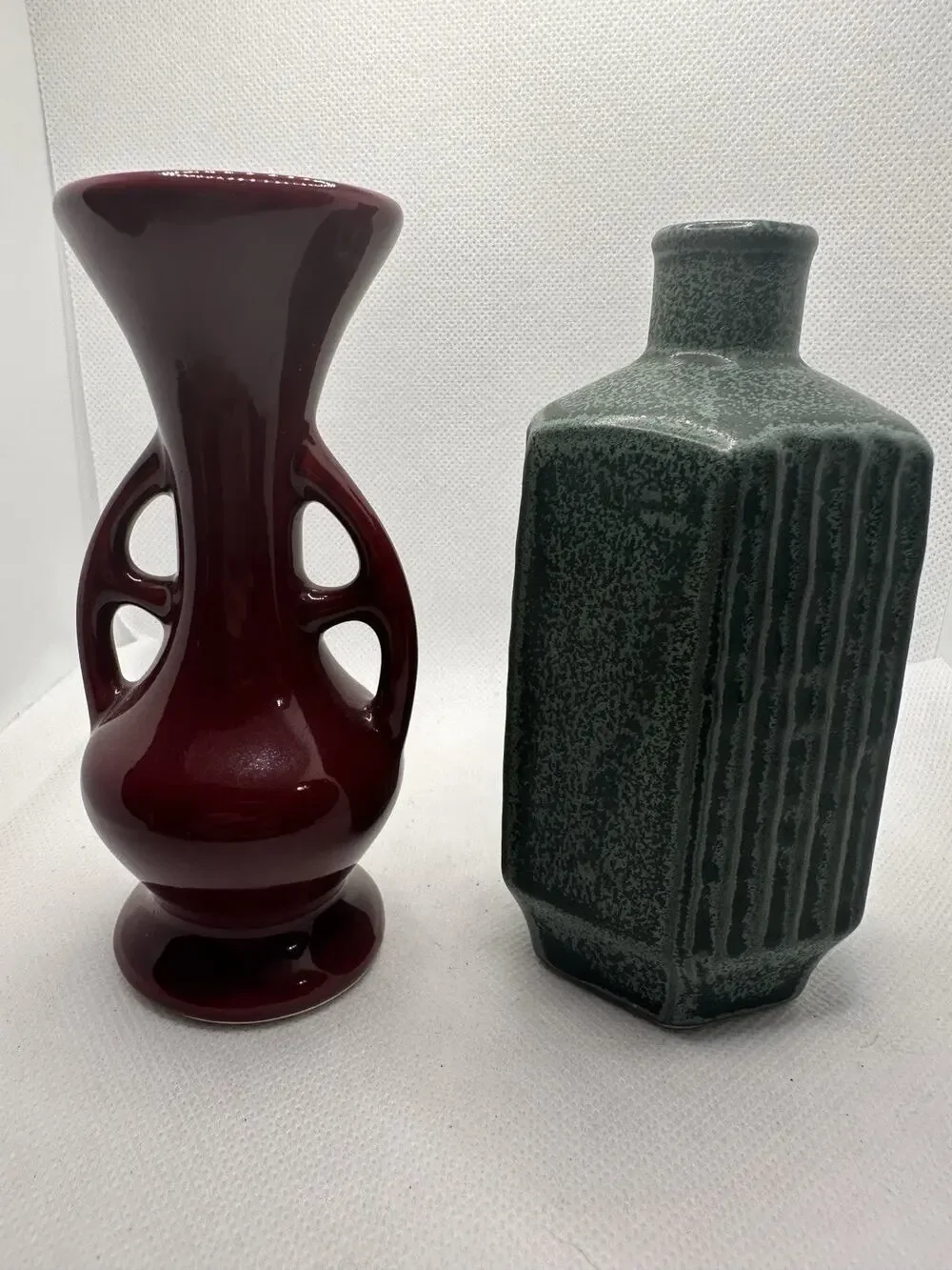 2 Small Vases Lot; 1 Maroon Amphora Style, 1 Green Japanese Sake Bottle/Bud Vase